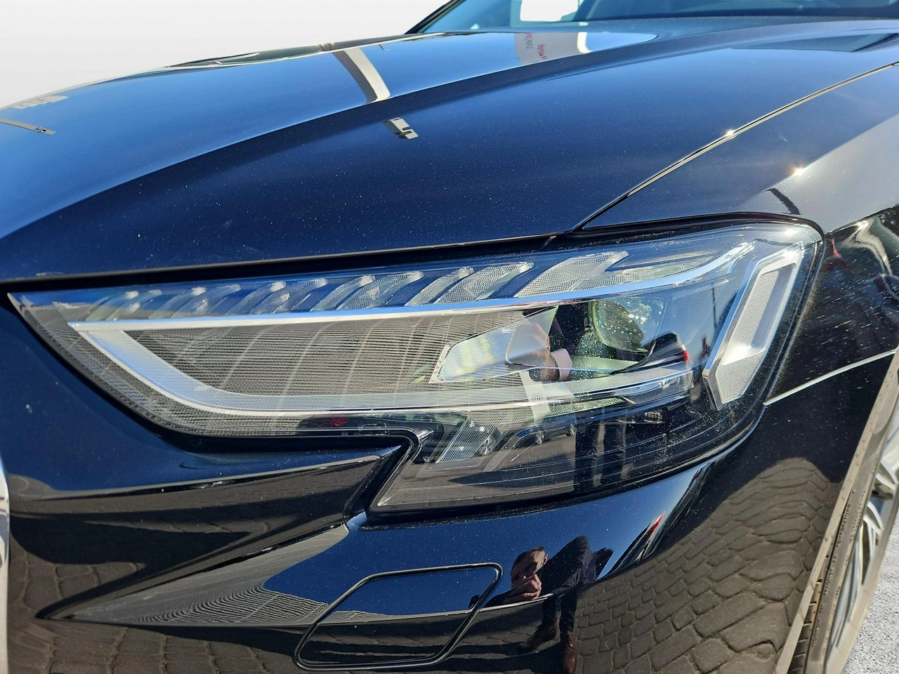 Audi A8 - Zdjęcie 25