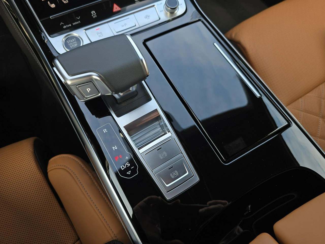 Audi A8 - Zdjęcie 13
