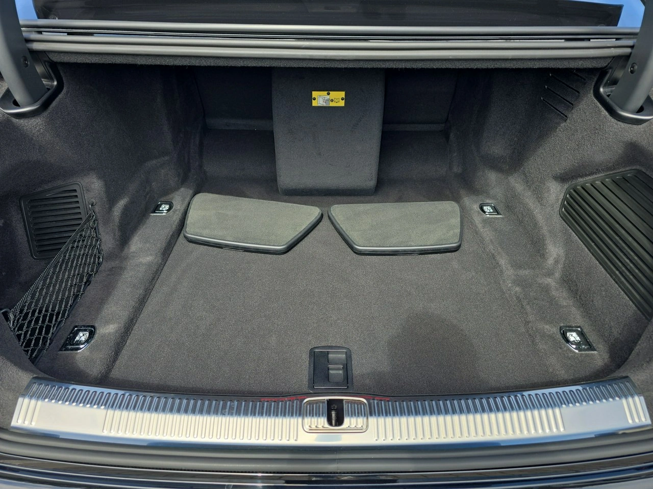 Audi A8 - Zdjęcie 14
