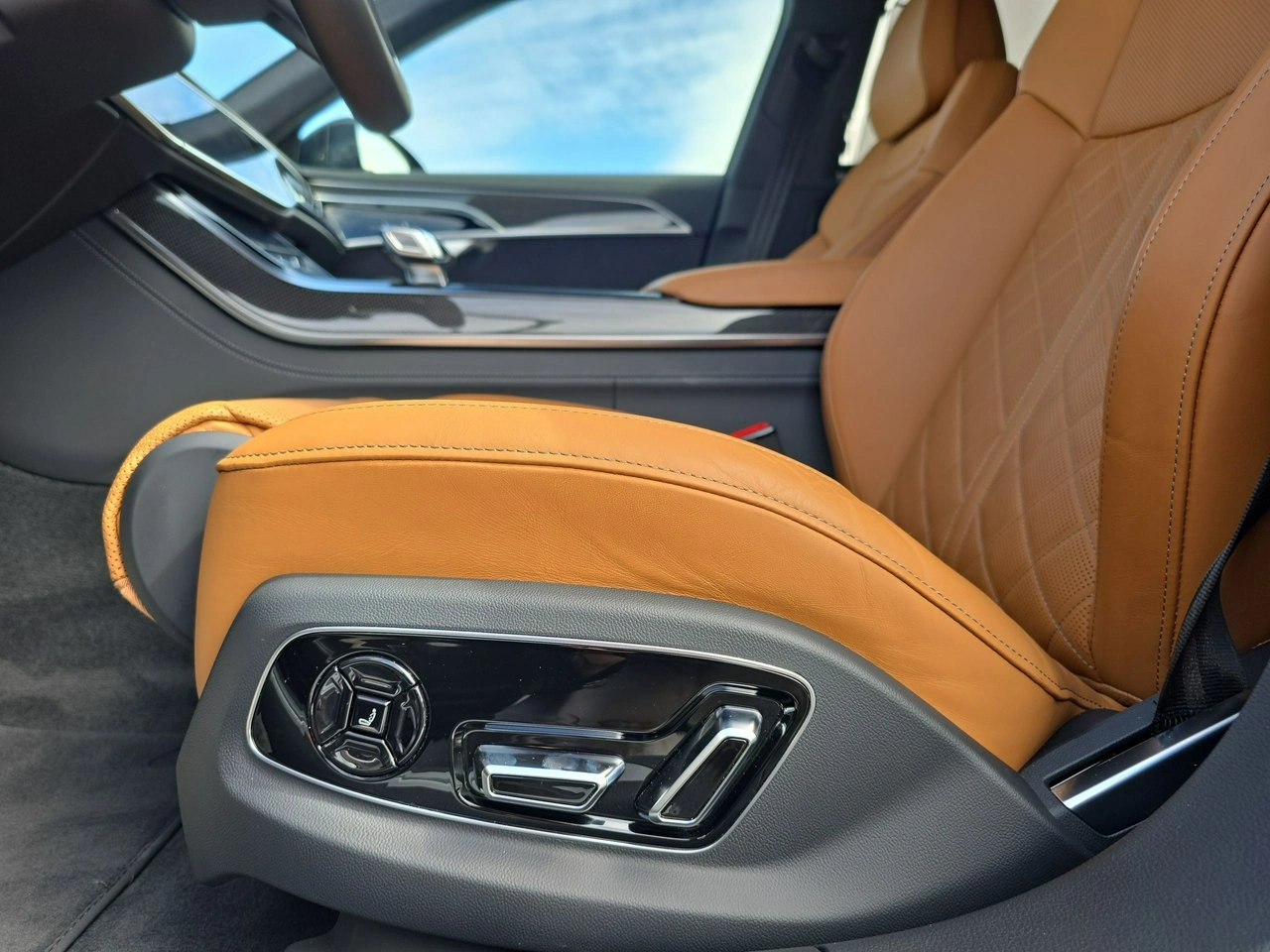 Audi A8 - Zdjęcie 18