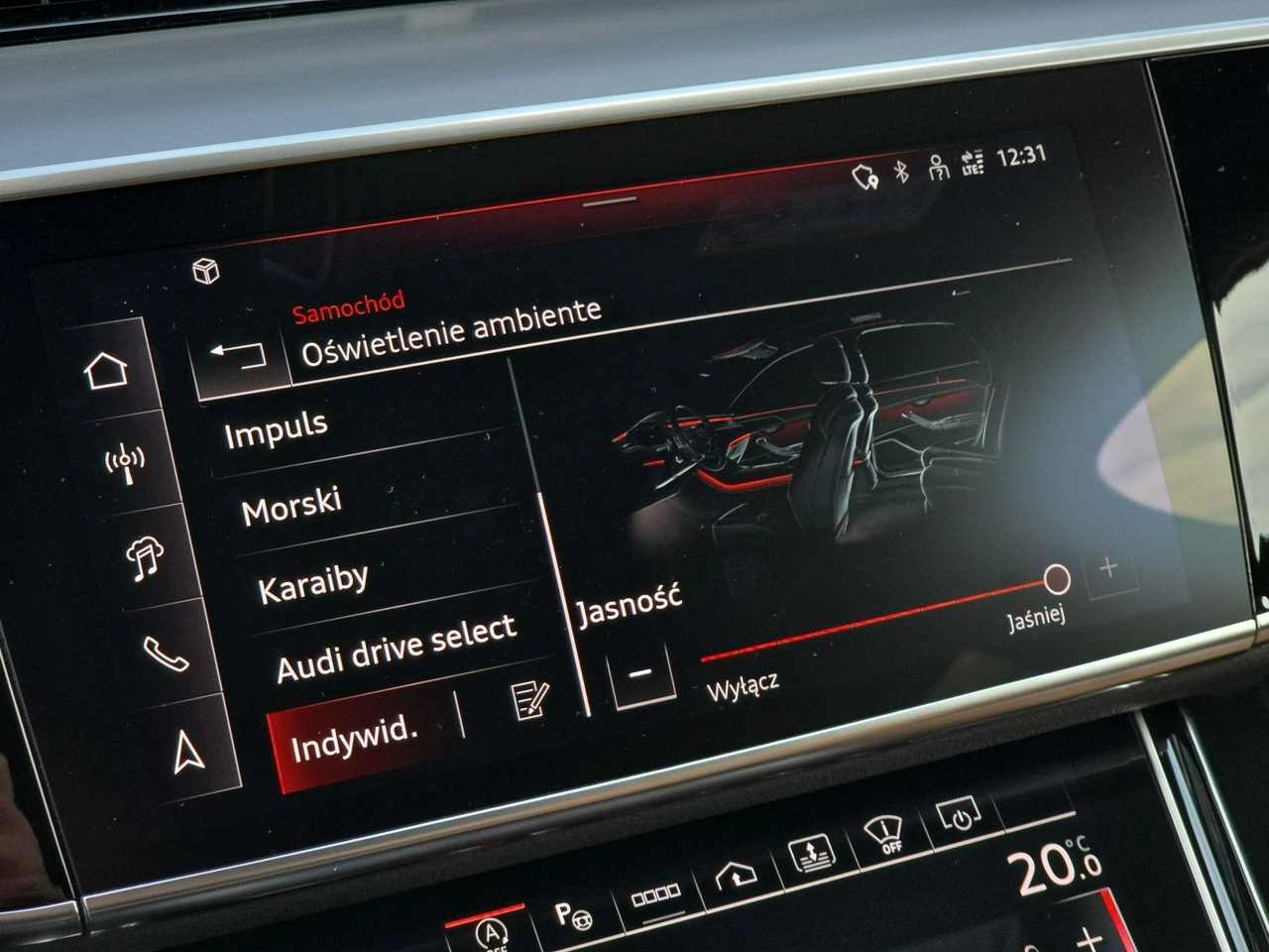 Audi A8 - Zdjęcie 25