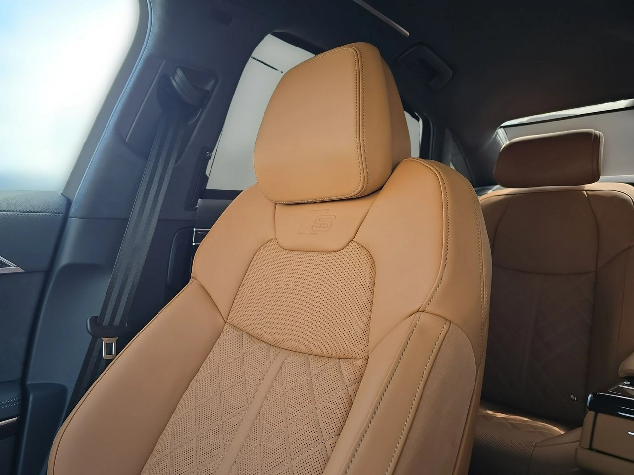Audi A8 - Zdjęcie 26