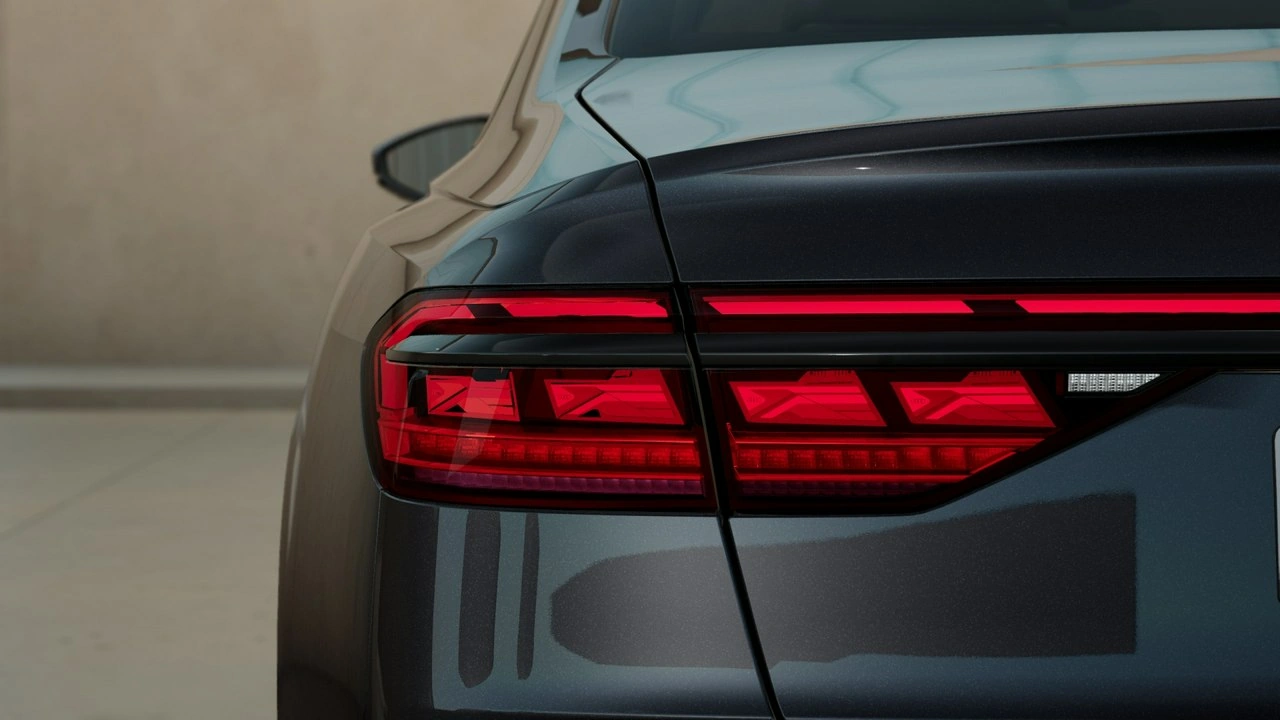 Audi A8 - Zdjęcie 4