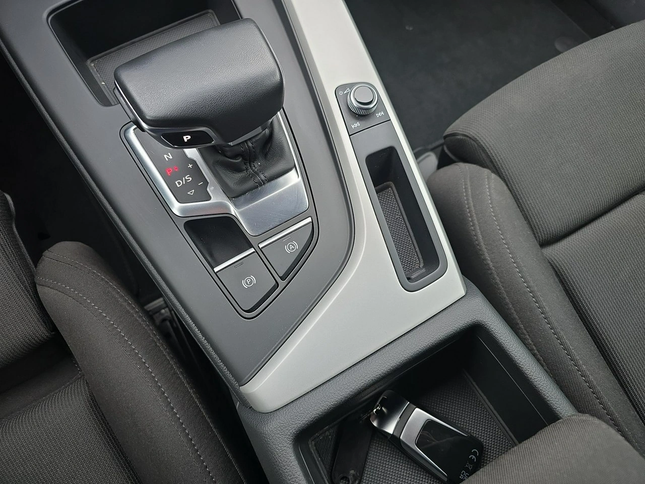 Audi A4 - Zdjęcie 13