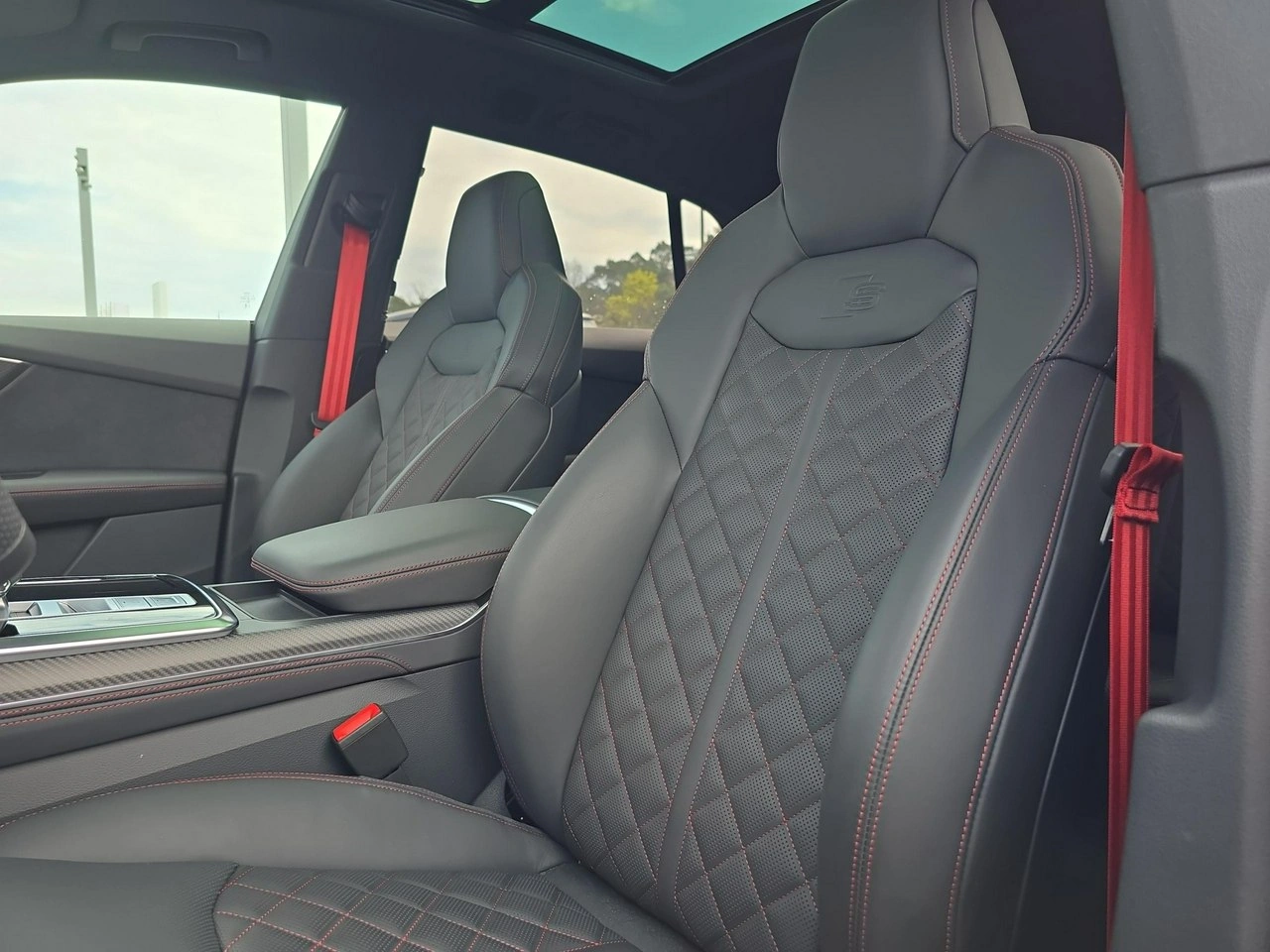 Audi SQ8 - Zdjęcie 18