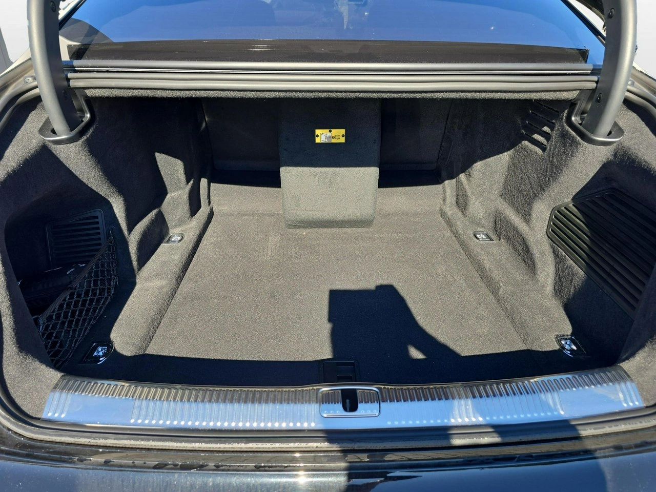 Audi A8 - Zdjęcie 14