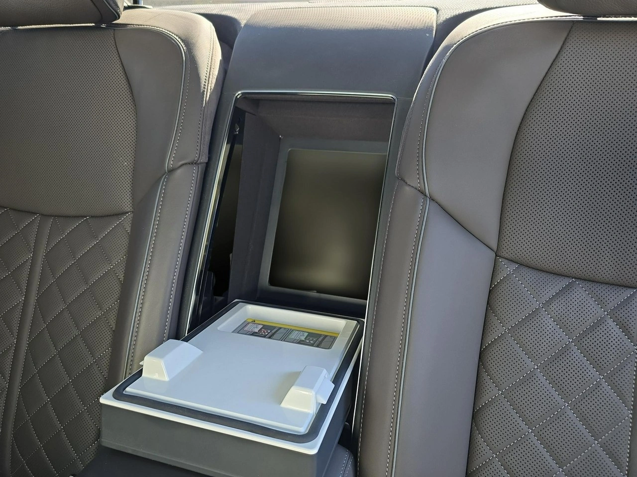 Audi A8 - Zdjęcie 20