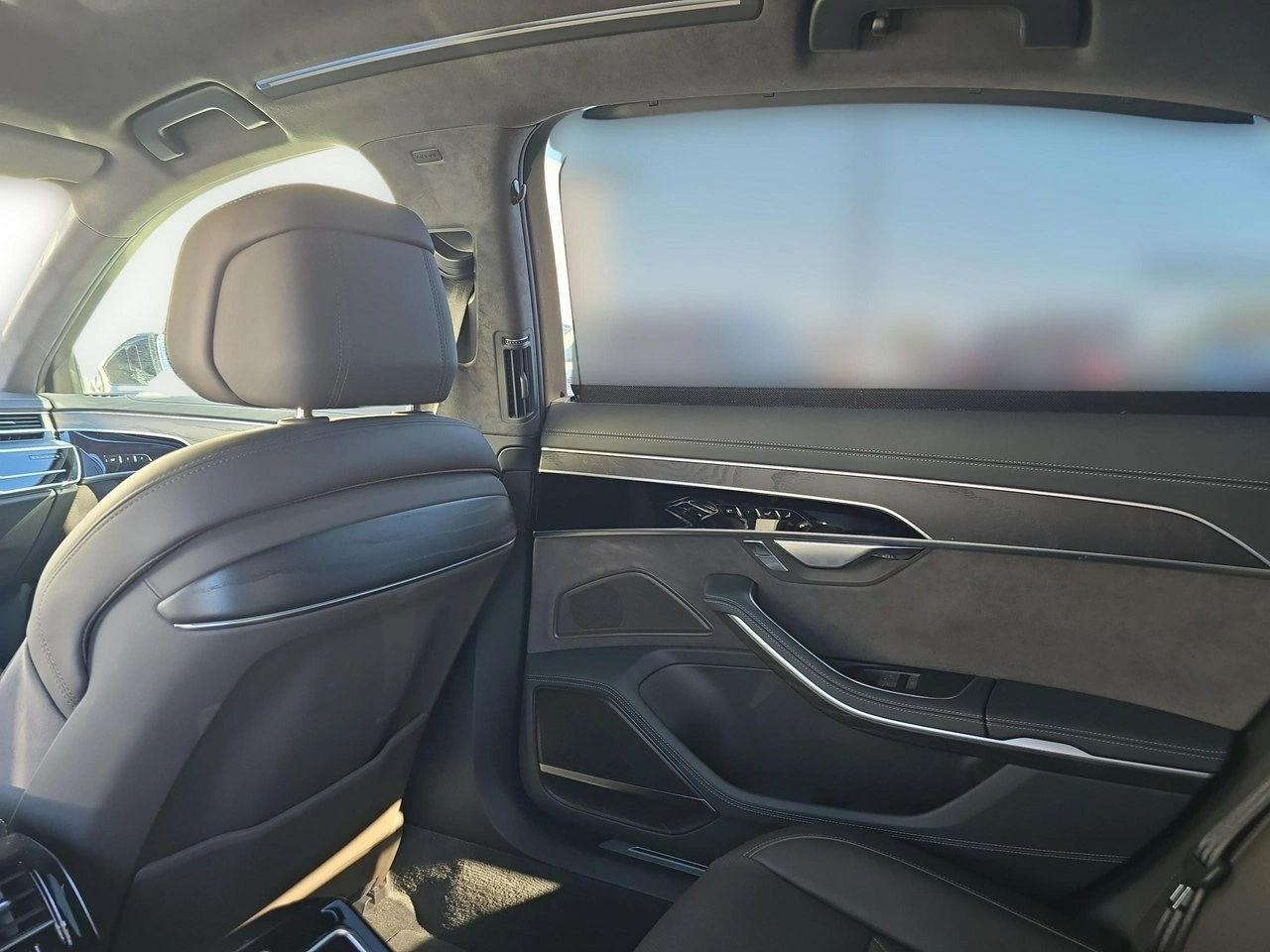 Audi A8 - Zdjęcie 21