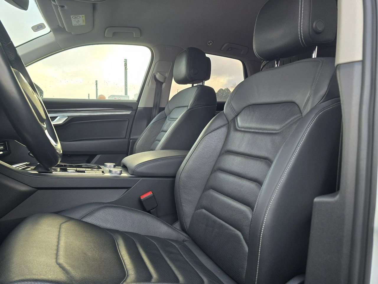 Volkswagen Touareg - Zdjęcie 11