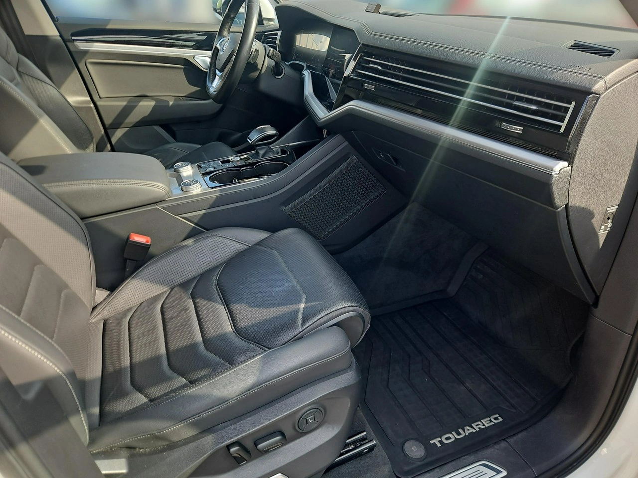 Volkswagen Touareg - Zdjęcie 27