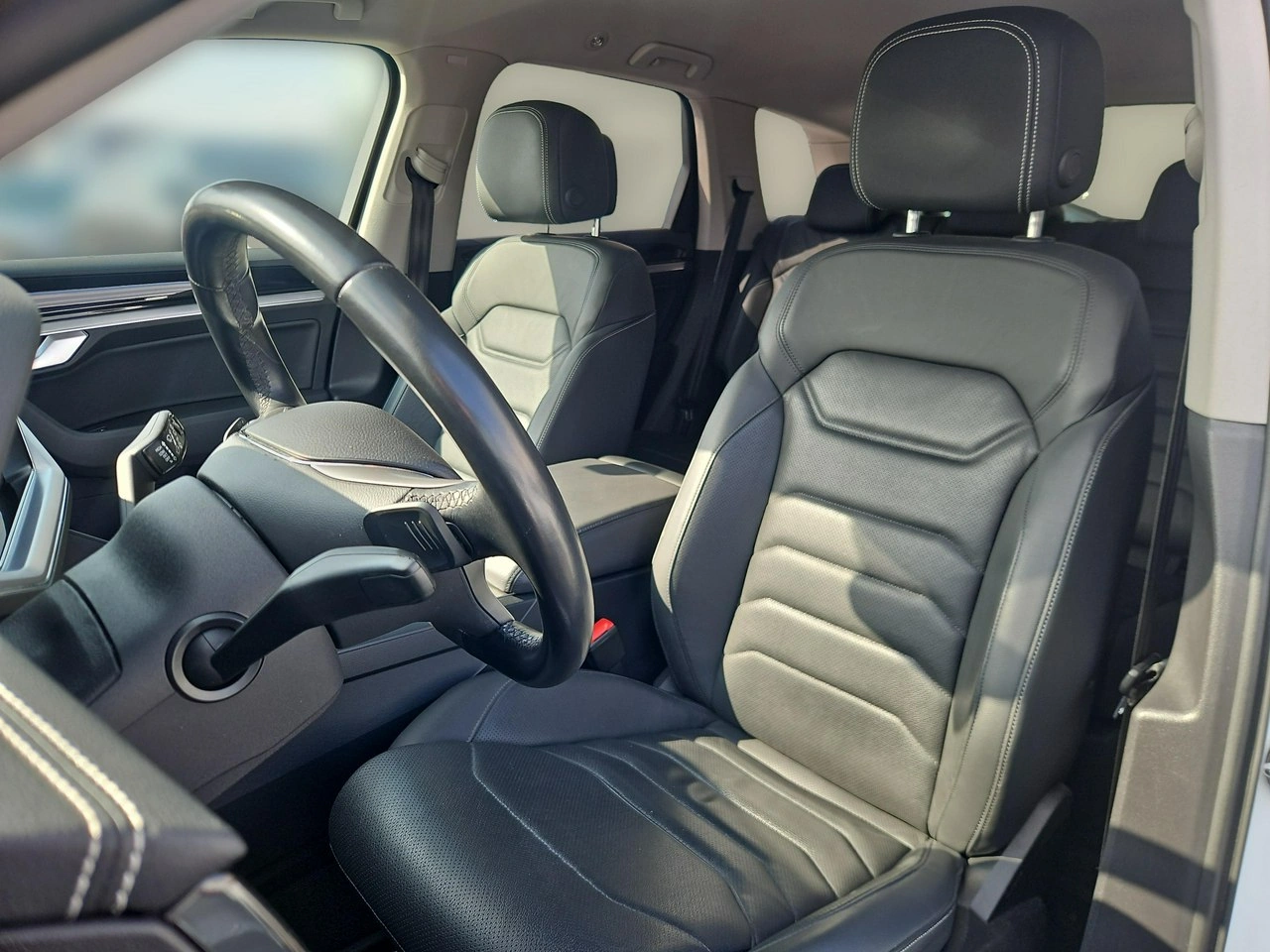 Volkswagen Touareg - Zdjęcie 30