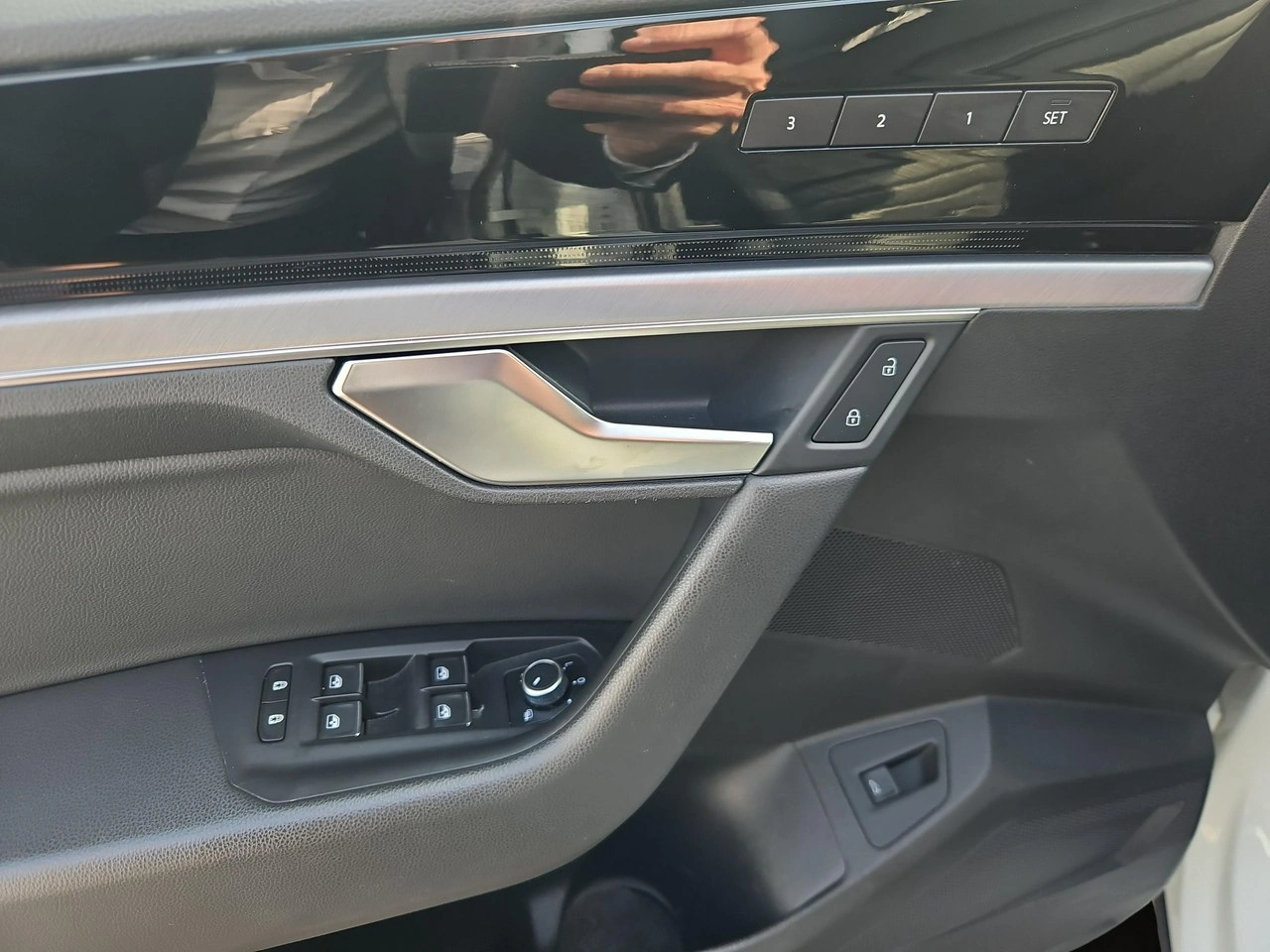 Volkswagen Touareg - Zdjęcie 33