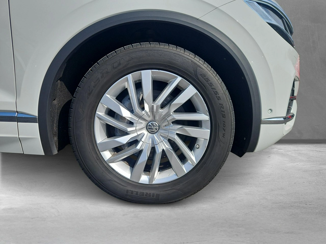 Volkswagen Touareg - Zdjęcie 45