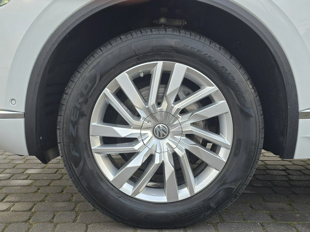 Volkswagen Touareg - Zdjęcie 6