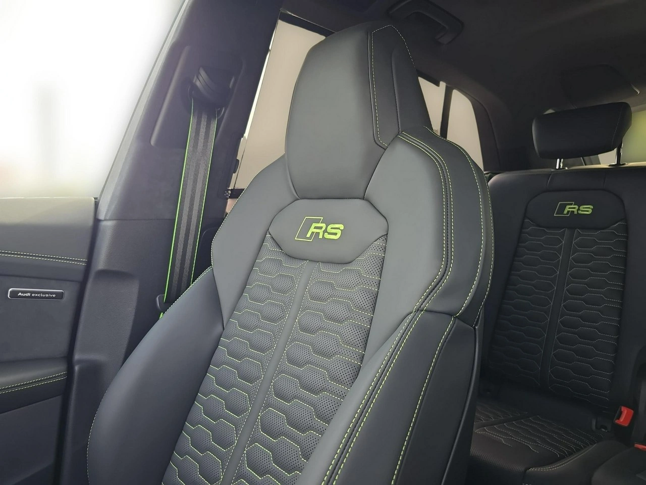 Audi RS Q8 - Zdjęcie 22