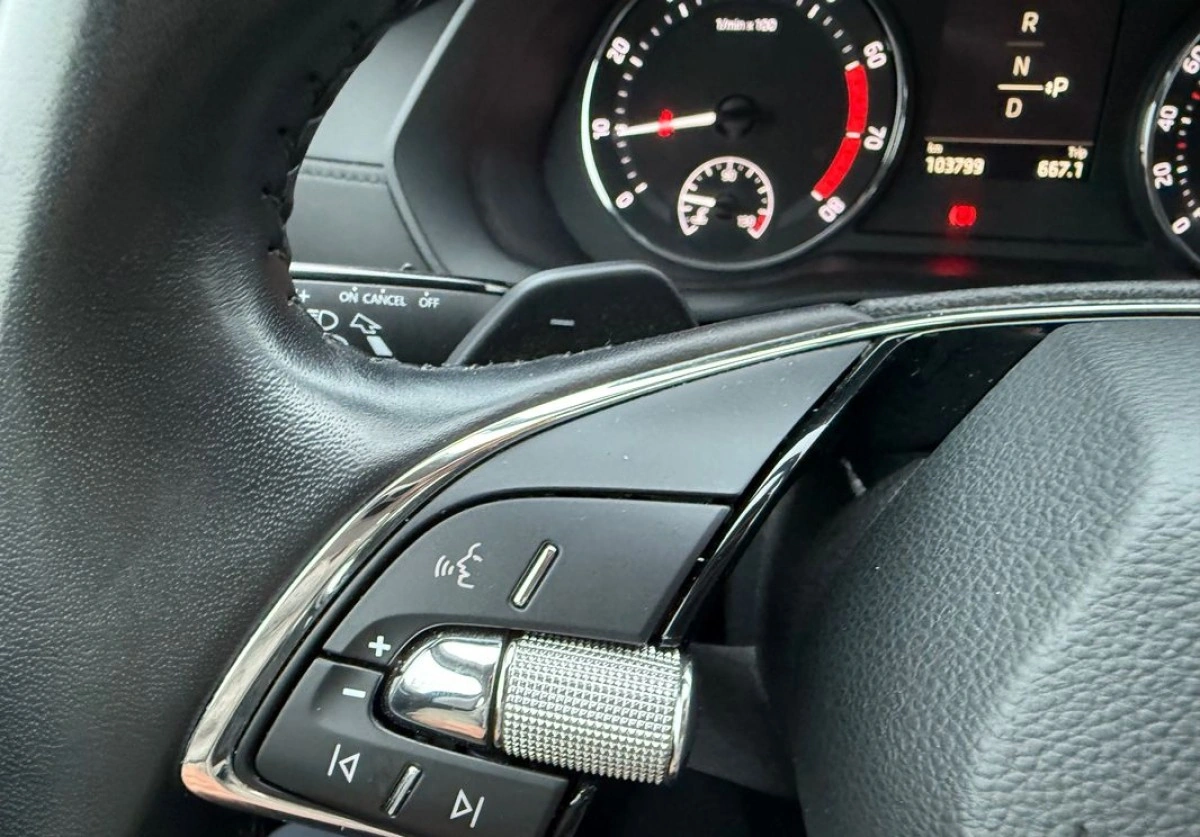 Skoda Octavia - Zdjęcie 17