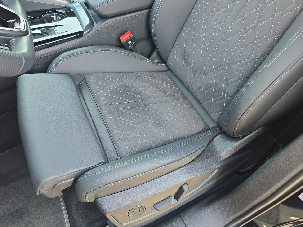 Audi Q5 - Zdjęcie 11