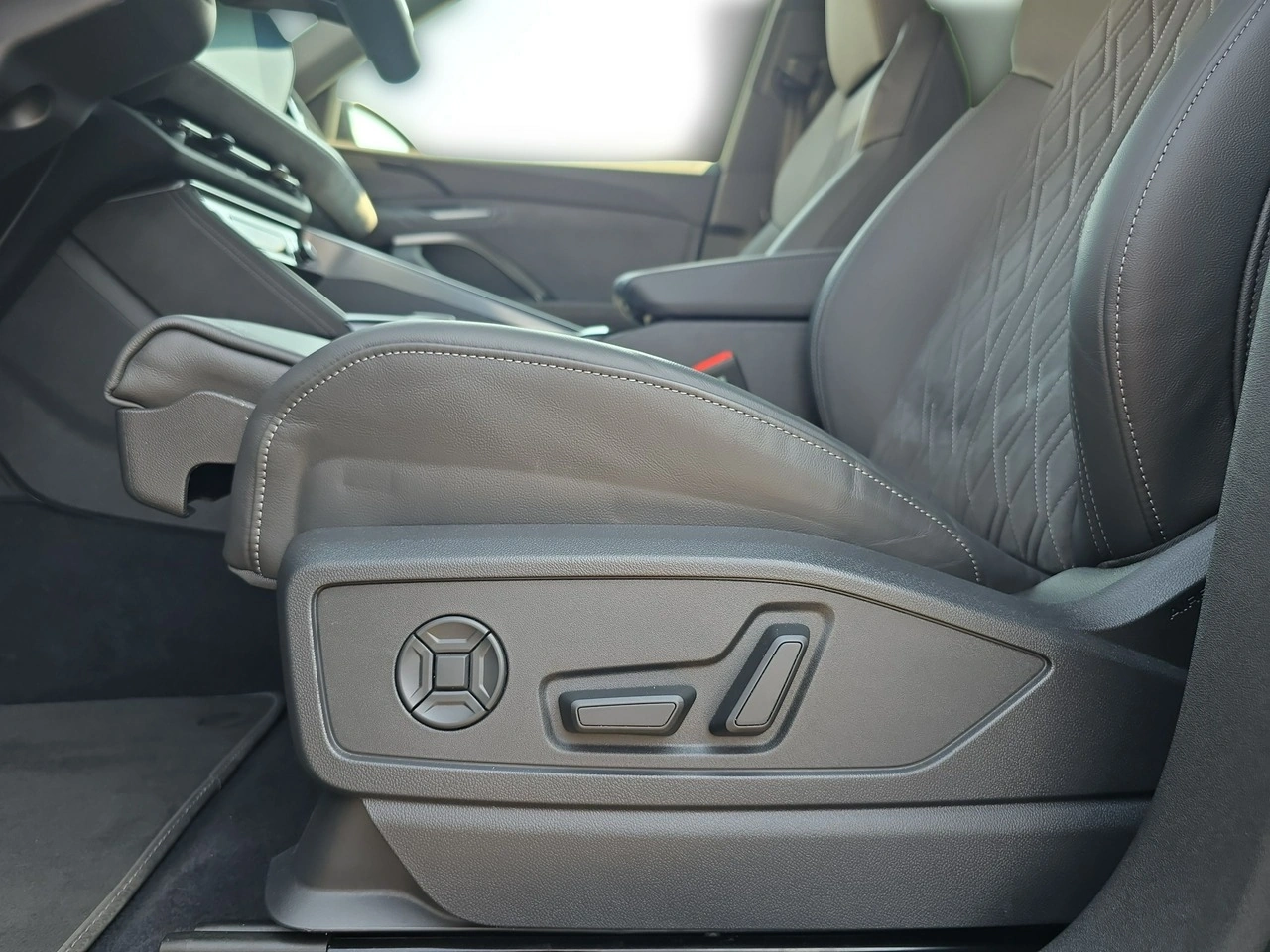Audi Q5 - Zdjęcie 18