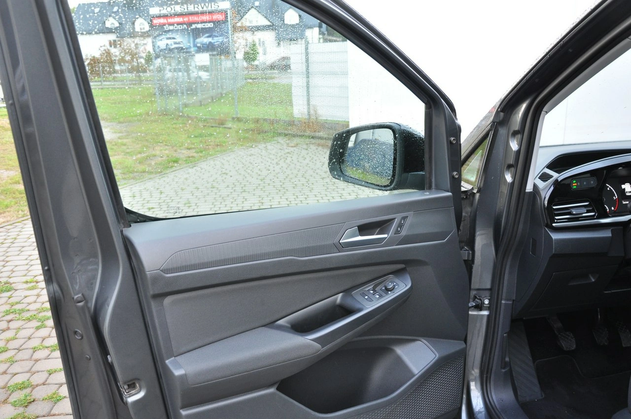Ford Tourneo Connect - Zdjęcie 9