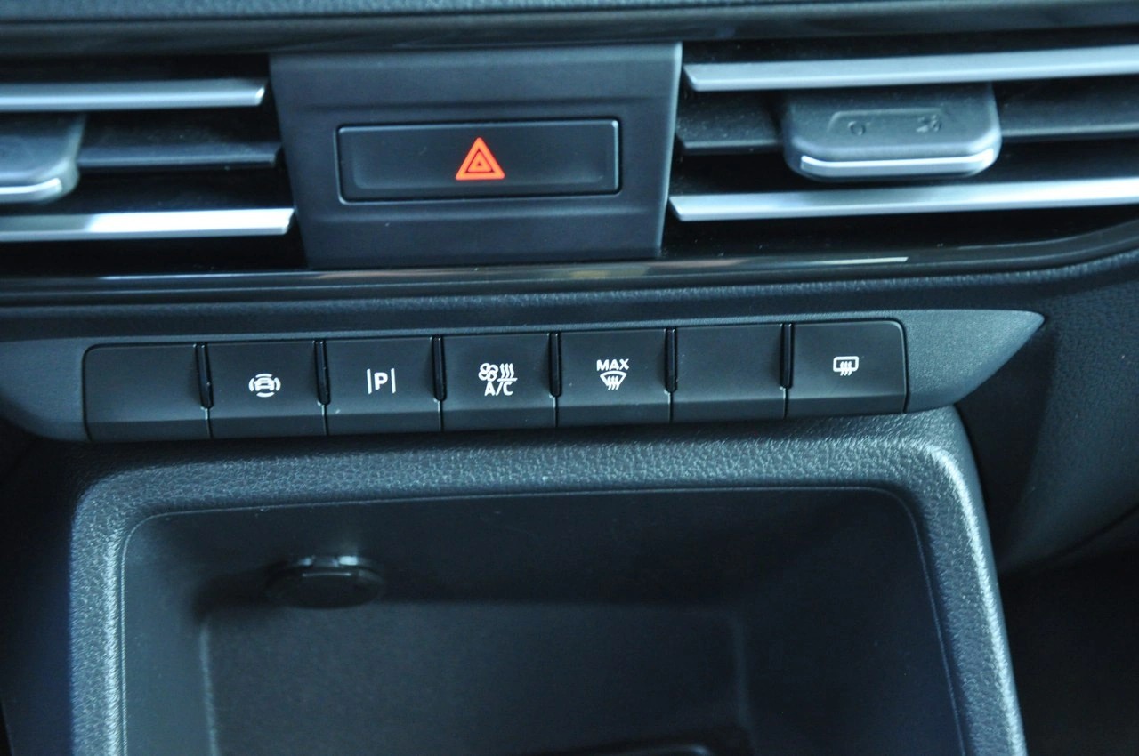 Ford Tourneo Connect - Zdjęcie 22