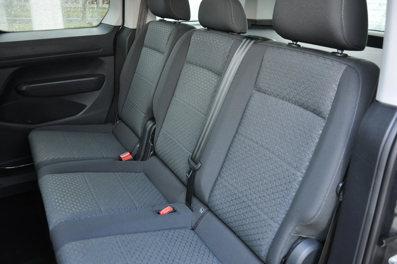 Ford Tourneo Connect - Zdjęcie 25