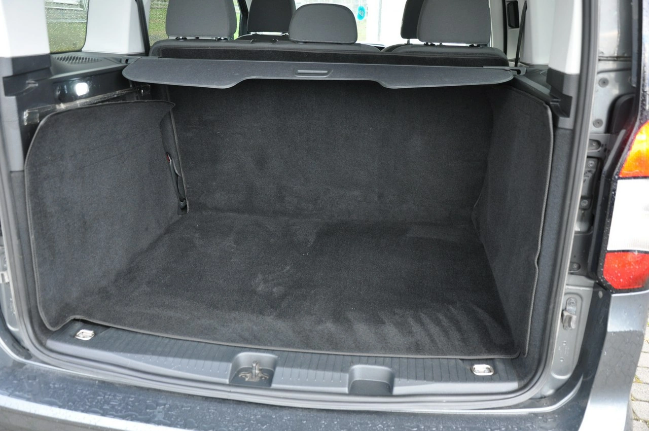 Ford Tourneo Connect - Zdjęcie 28