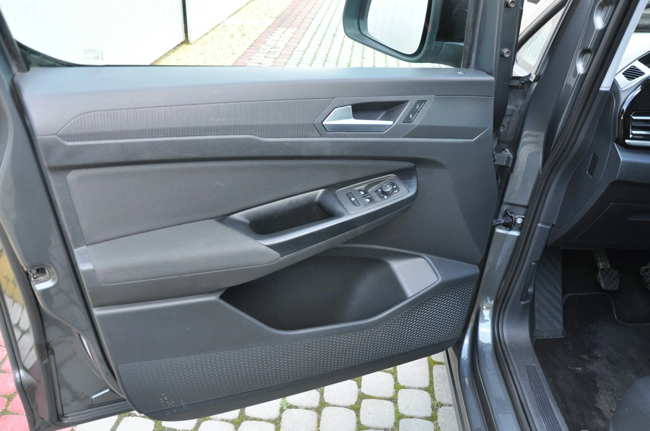 Ford Tourneo Connect - Zdjęcie 8