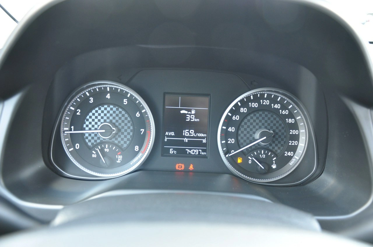 Hyundai Elantra - Zdjęcie 11