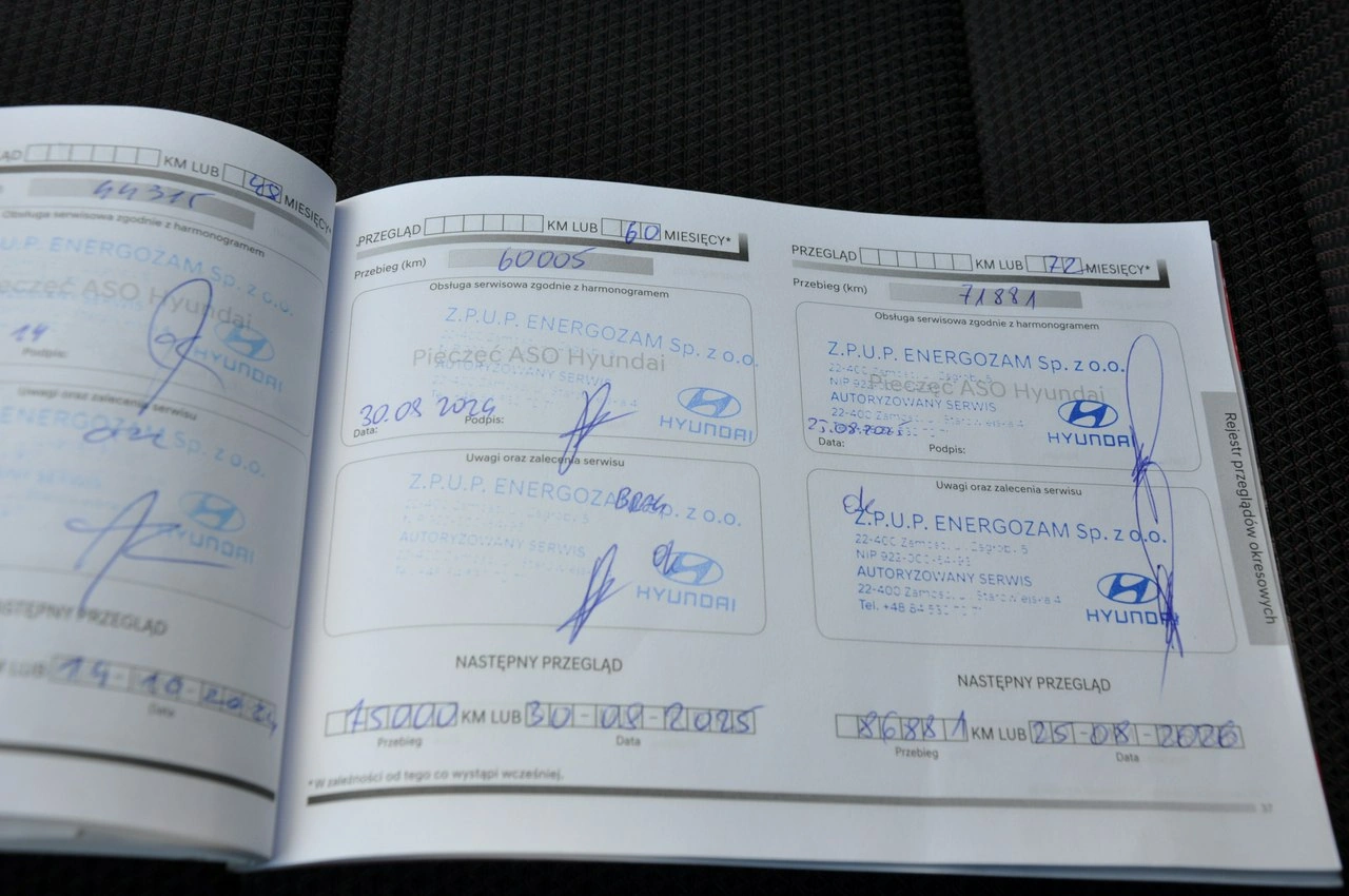 Hyundai Elantra - Zdjęcie 16