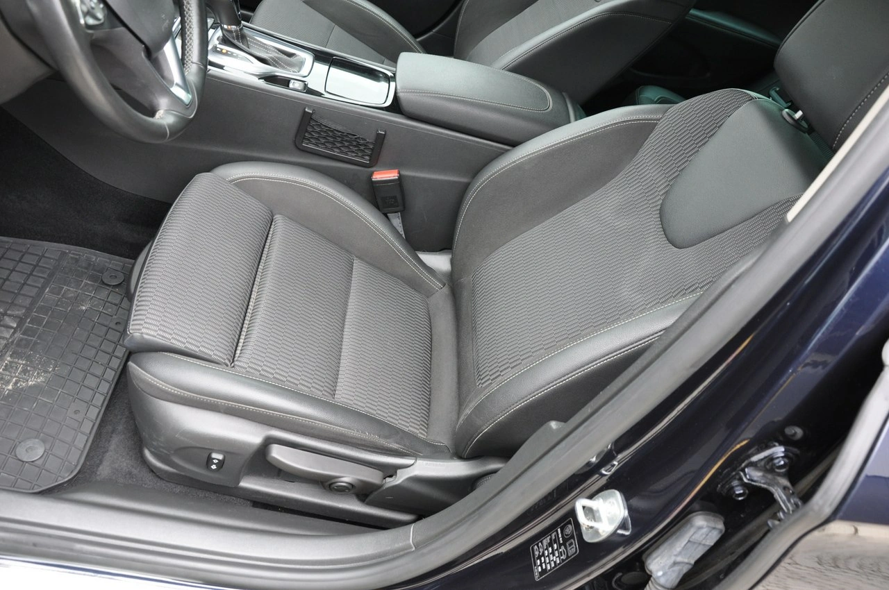 Opel Insignia - Zdjęcie 11