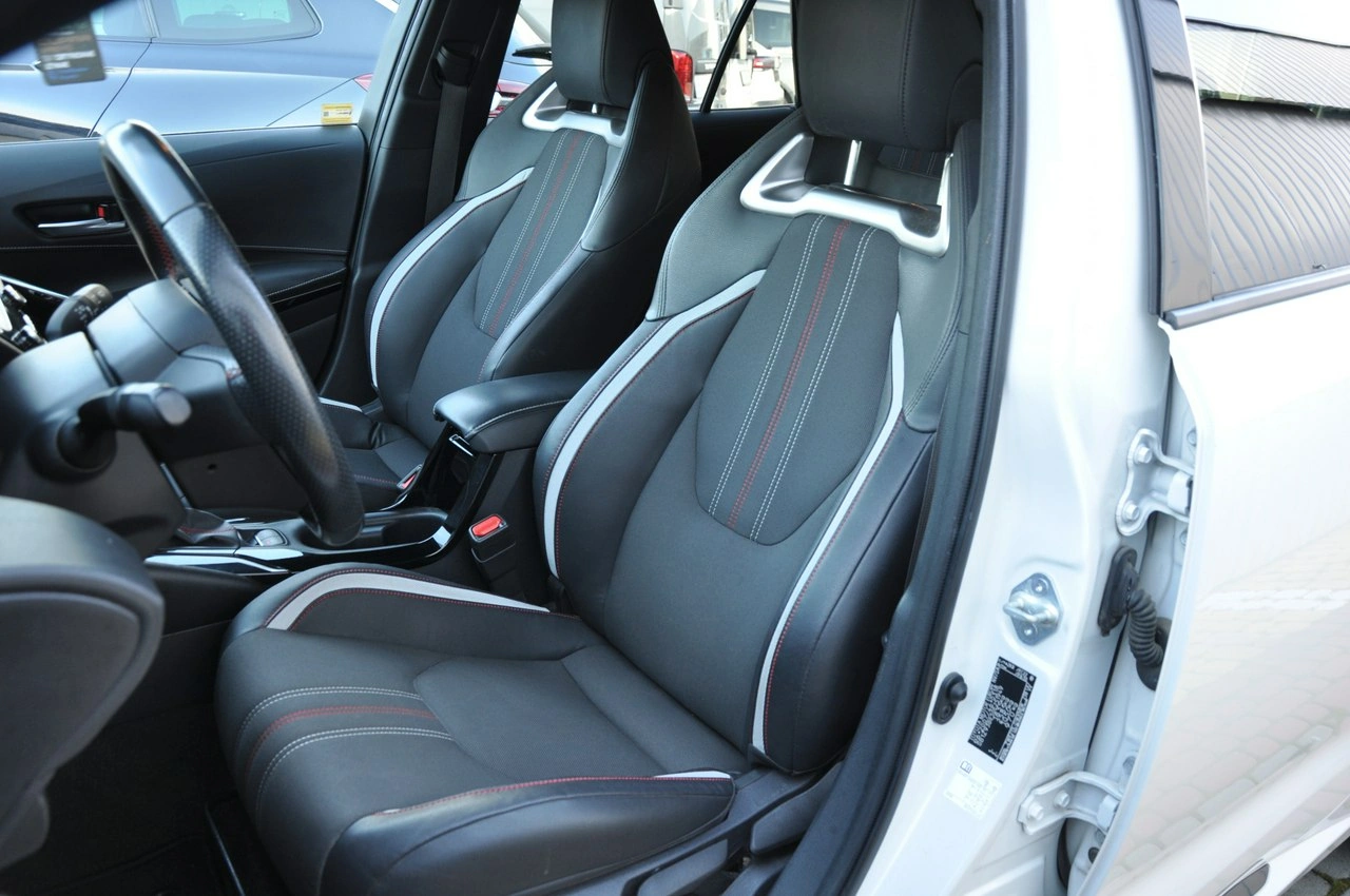 Toyota Corolla - Zdjęcie 9