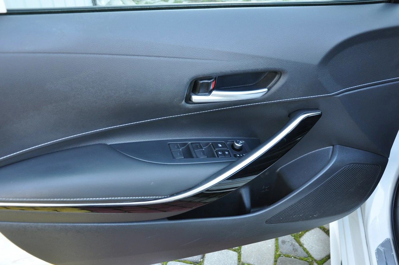 Toyota Corolla - Zdjęcie 10