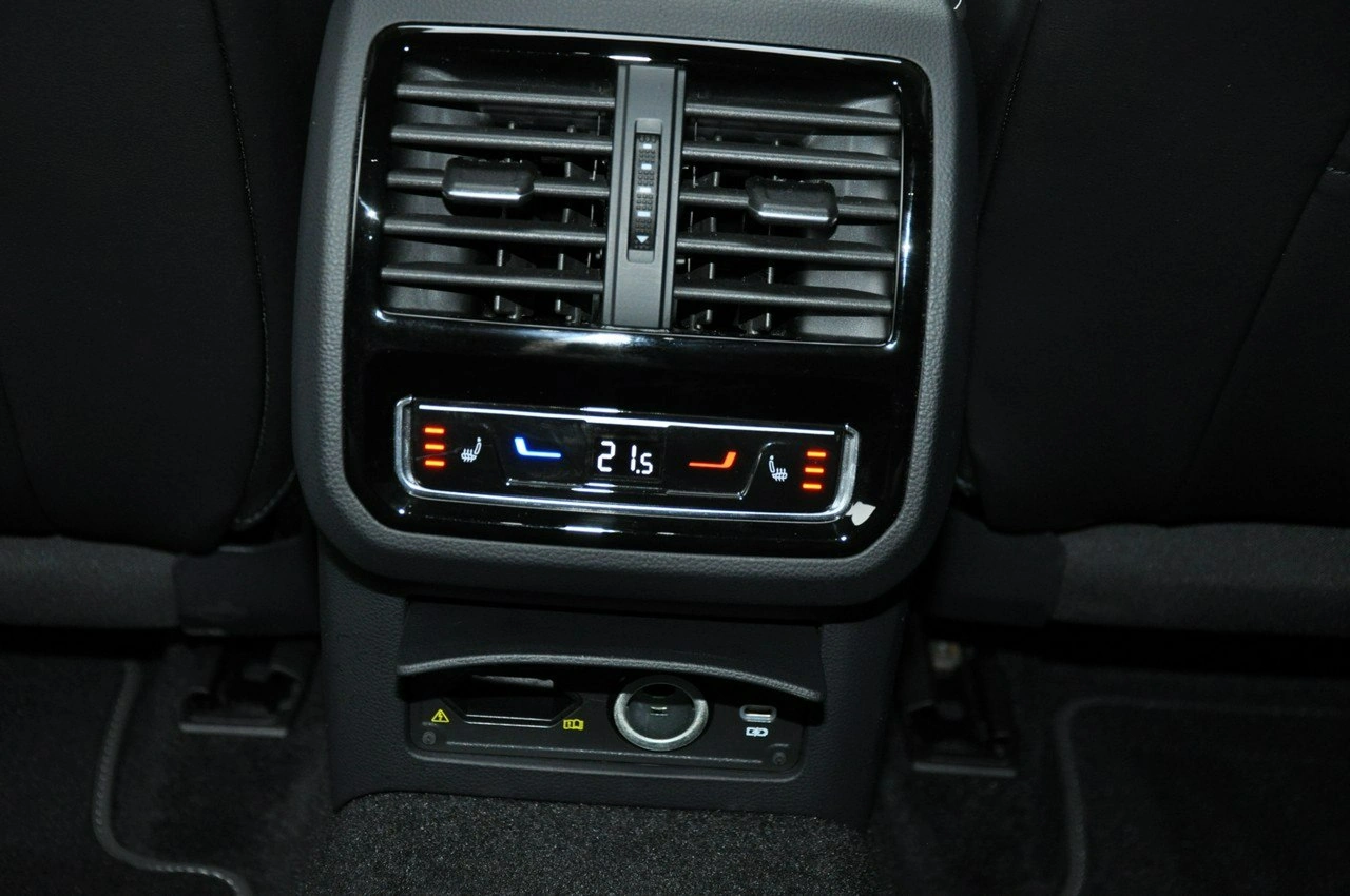 Volkswagen Arteon - Zdjęcie 36