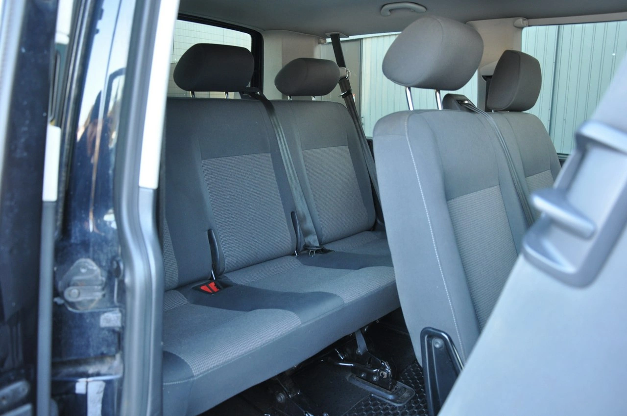 Volkswagen Caravelle - Zdjęcie 9