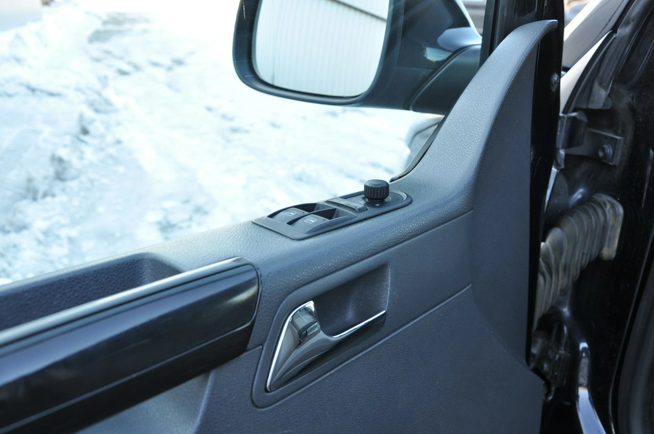 Volkswagen Caravelle - Zdjęcie 12