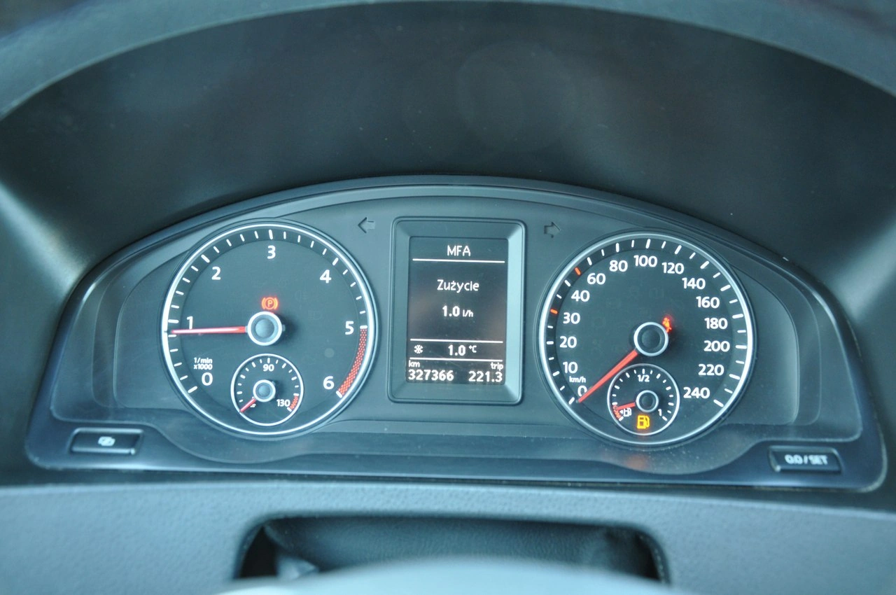 Volkswagen Caravelle - Zdjęcie 14