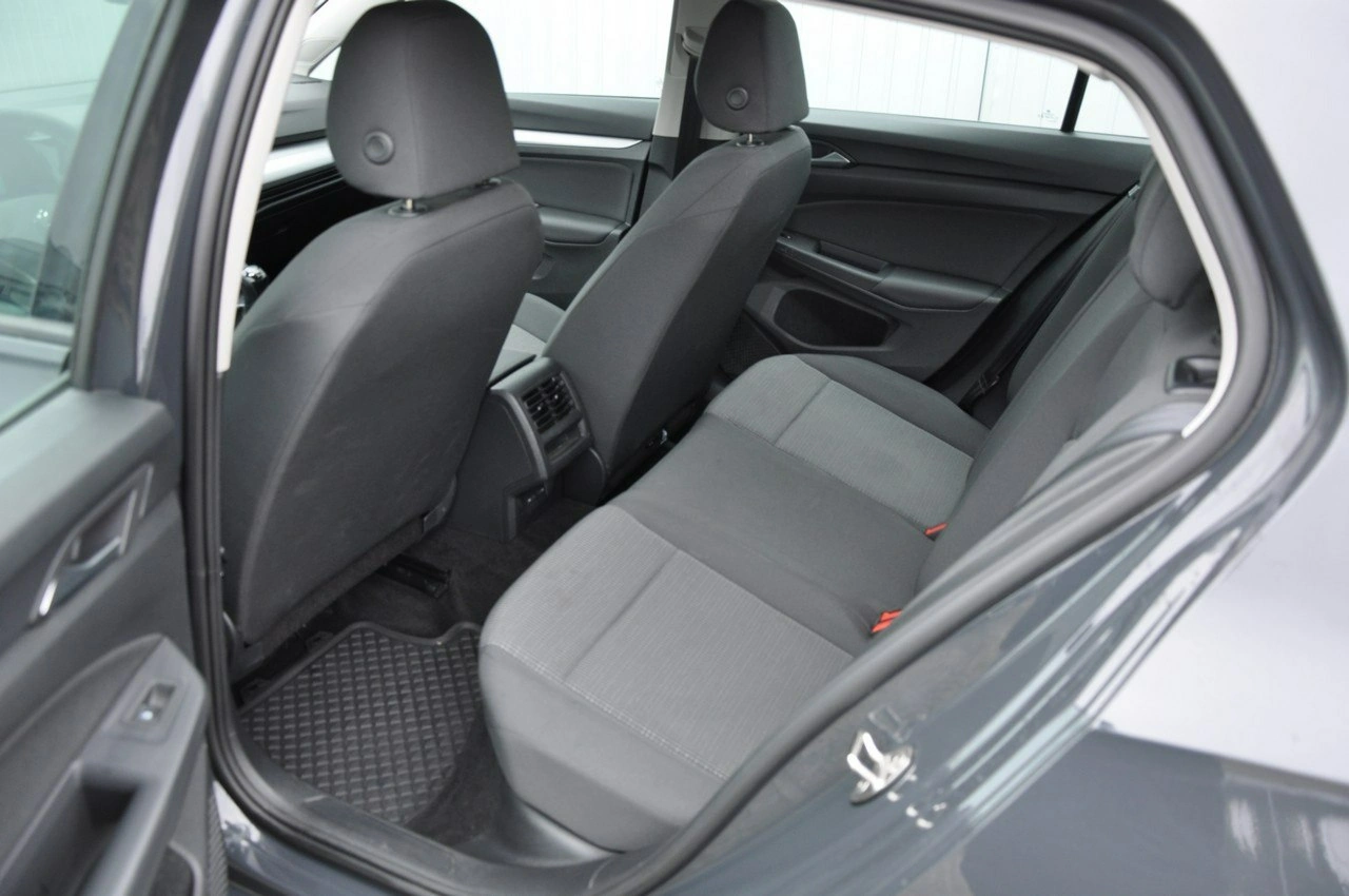 Volkswagen Golf - Zdjęcie 23