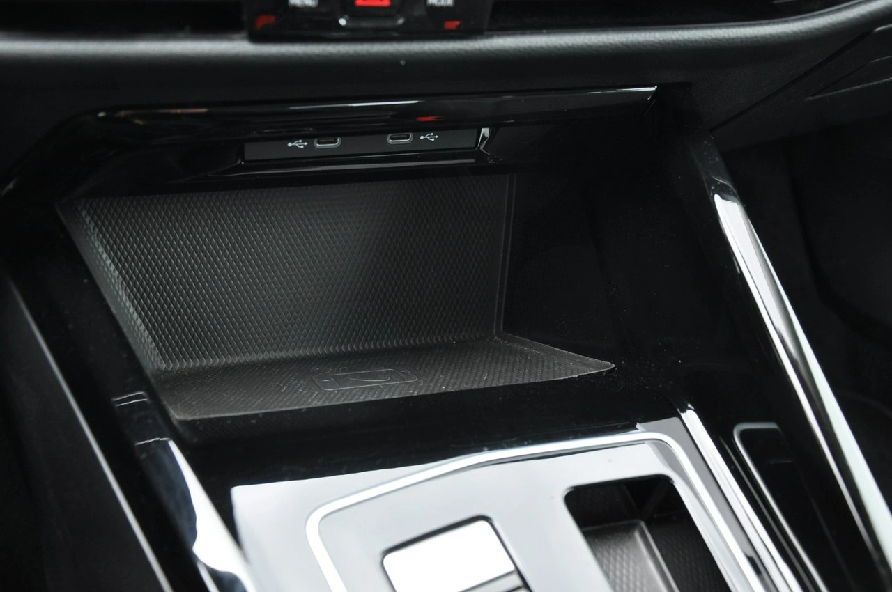 Volkswagen Golf - Zdjęcie 23