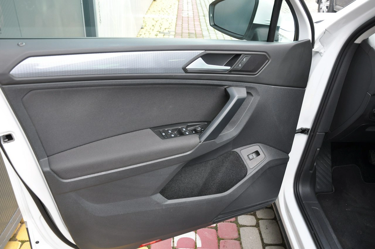 Volkswagen Tiguan - Zdjęcie 9