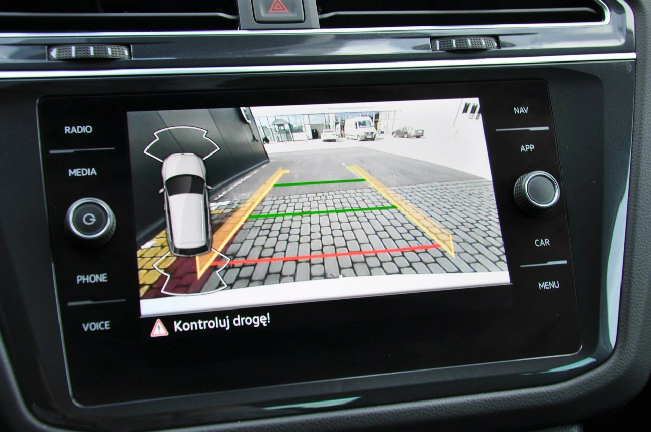 Volkswagen Tiguan - Zdjęcie 17