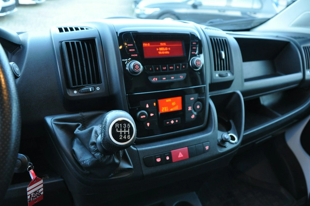 Peugeot Boxer - Zdjęcie 12