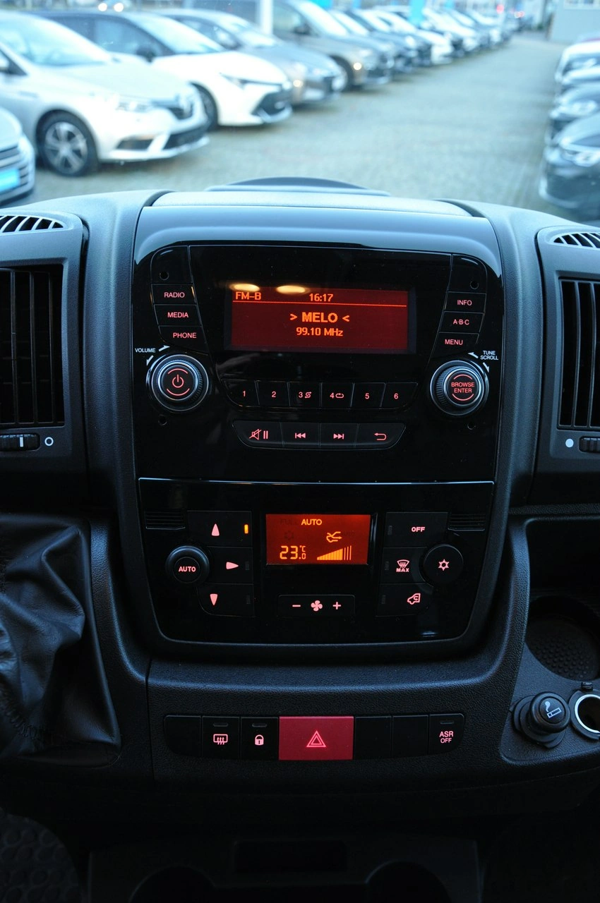 Peugeot Boxer - Zdjęcie 13