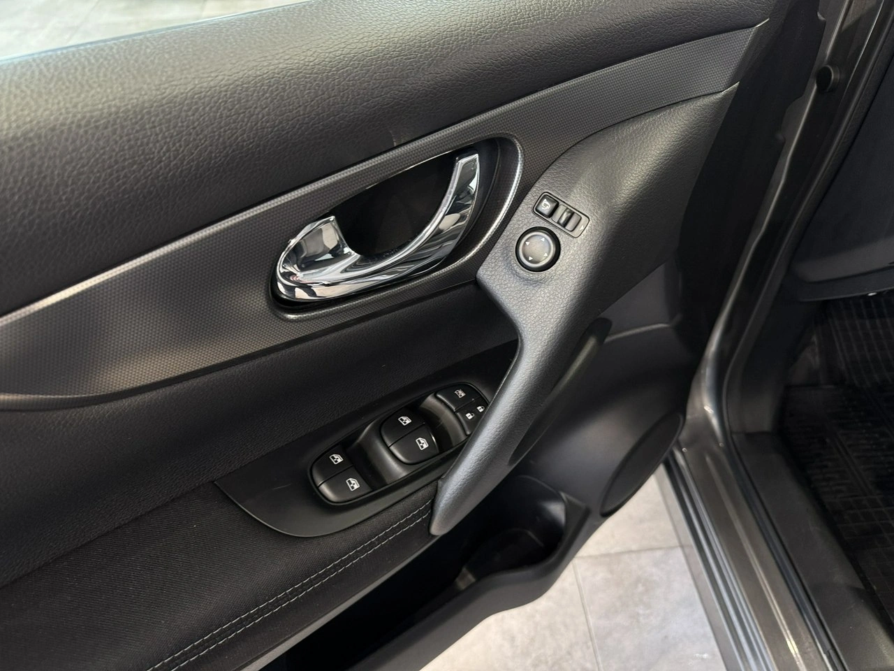 Nissan Qashqai - Zdjęcie 14