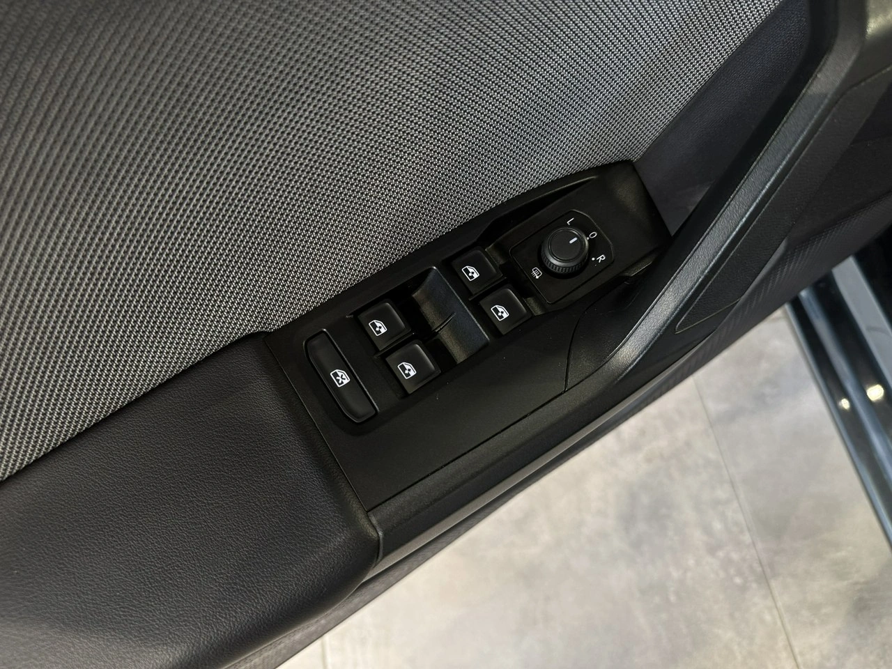 Seat Leon - Zdjęcie 12