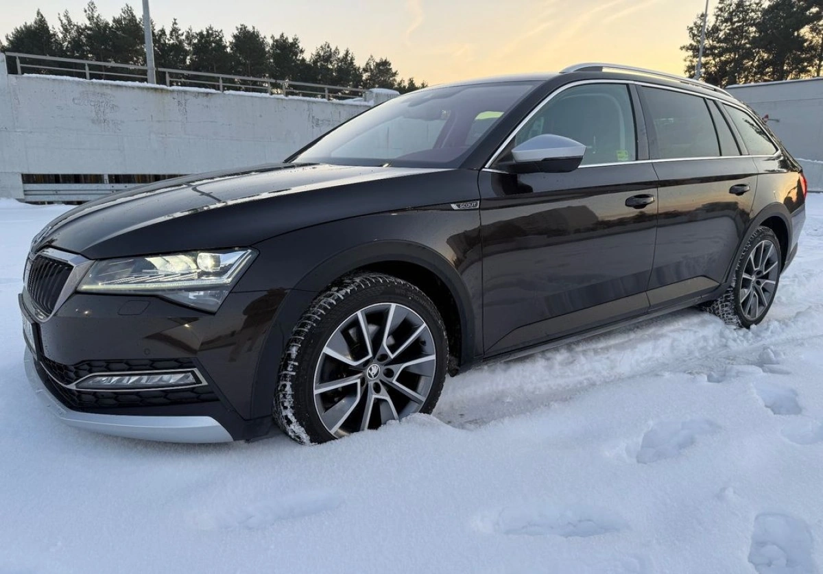 Skoda Superb - Zdjęcie 2