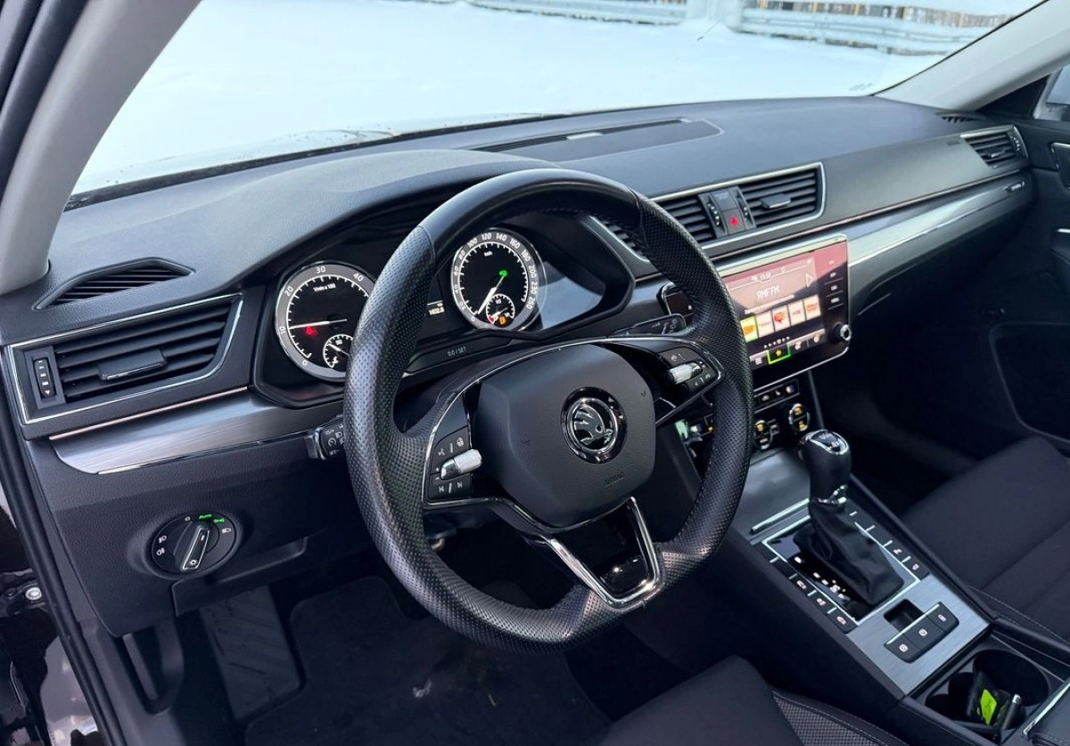 Skoda Superb - Zdjęcie 14