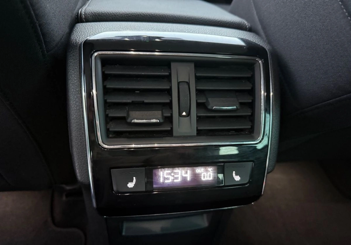 Skoda Superb - Zdjęcie 30