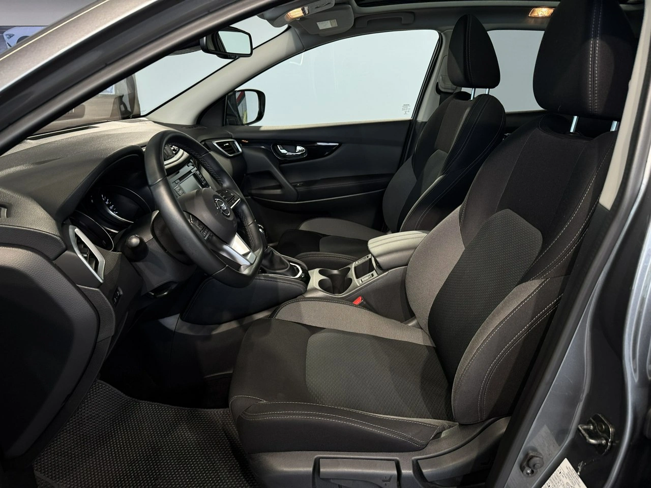 Nissan Qashqai - Zdjęcie 17