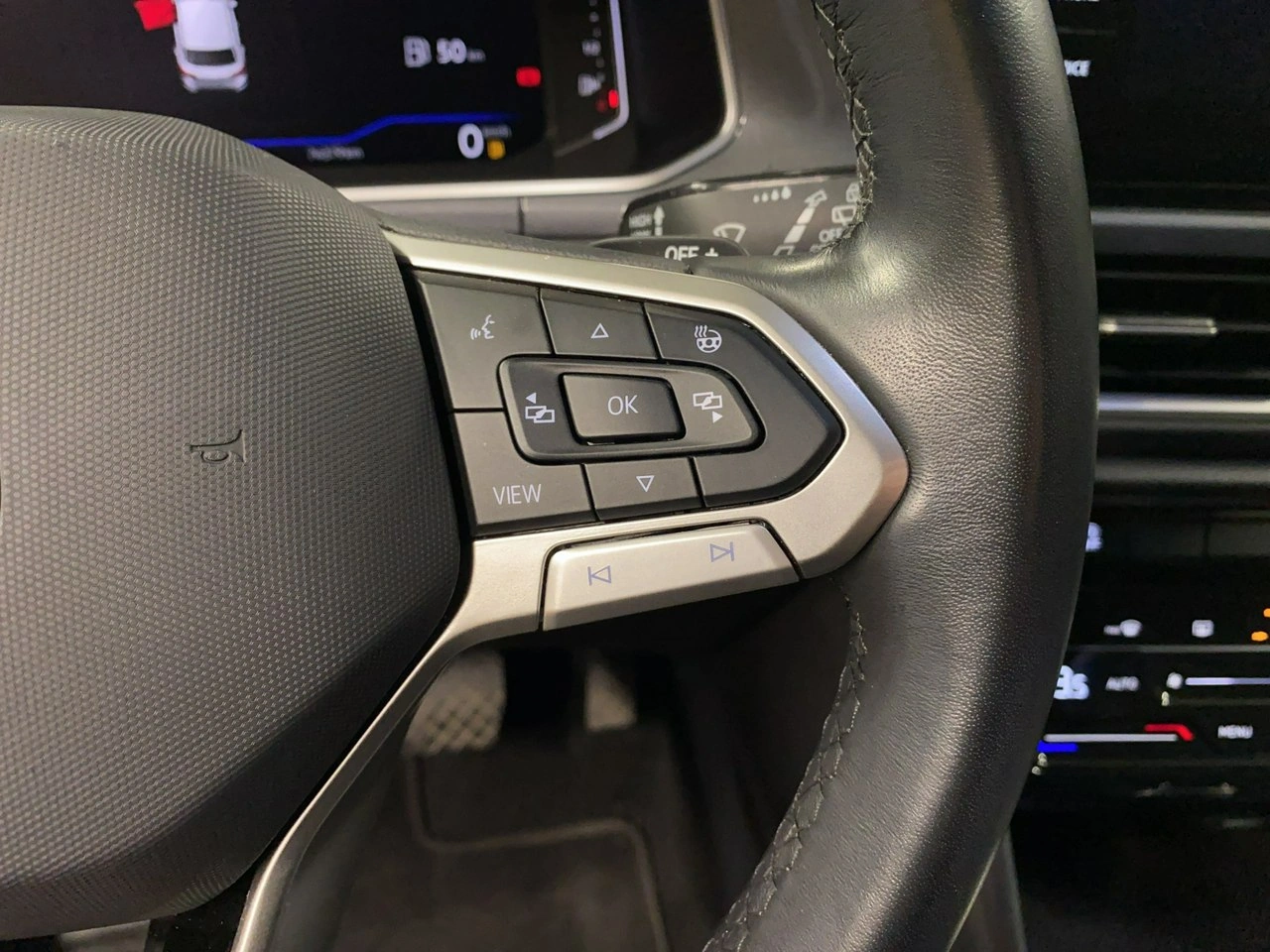 Volkswagen T-Roc - Zdjęcie 21