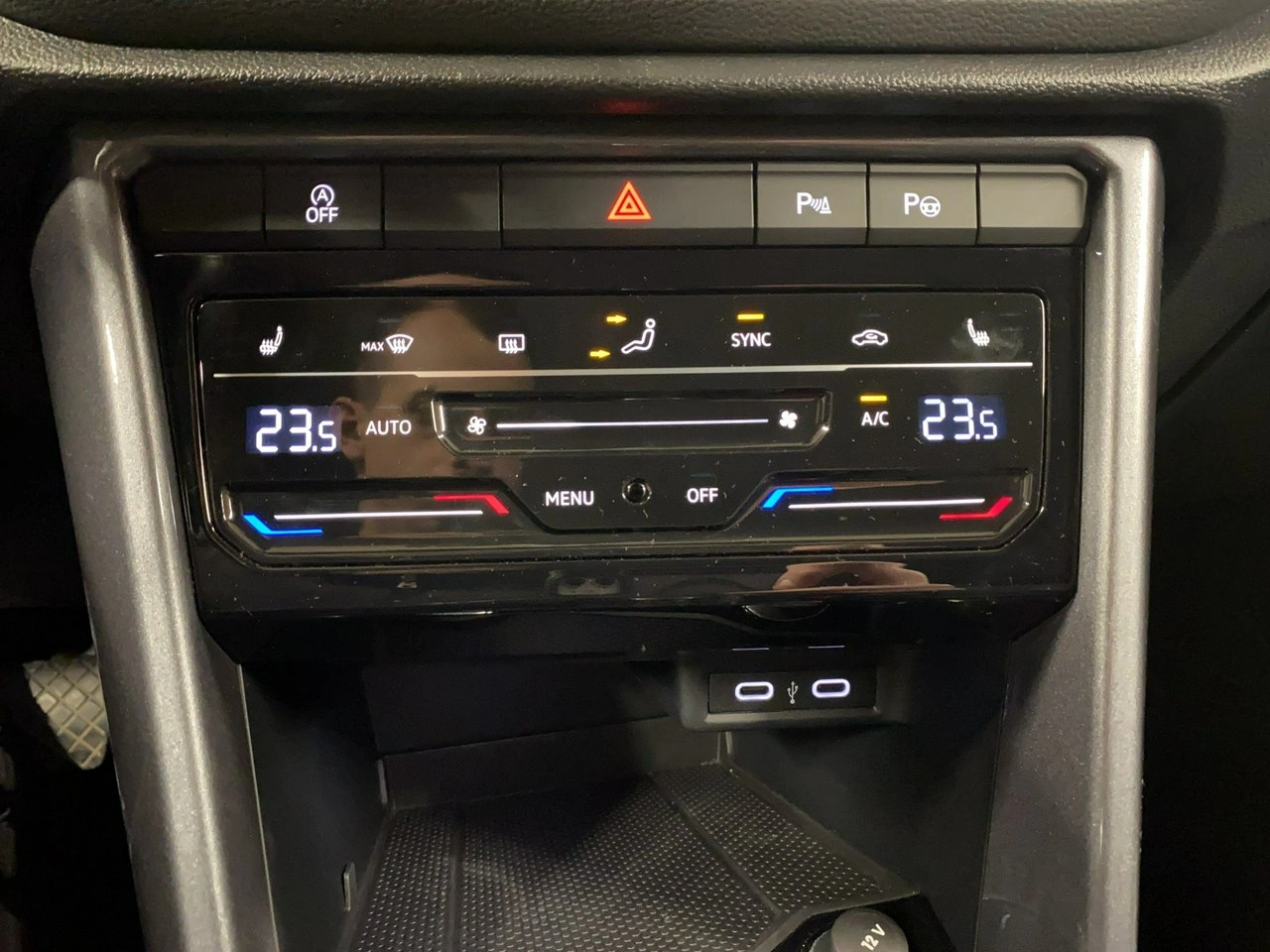 Volkswagen T-Roc - Zdjęcie 26